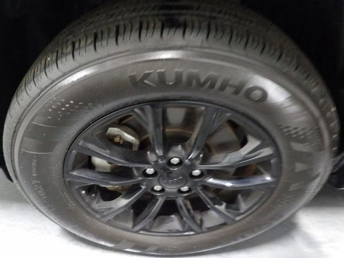 Used 2023 Jeep Cherokee Altitude Lux image 23