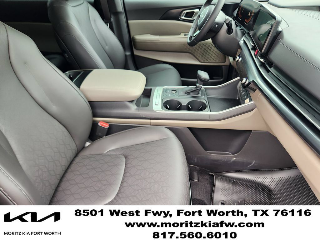 New 2026 Kia Carnival FWD image 10