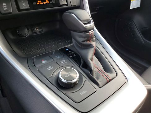 New 2025 Toyota RAV4 SE image 32