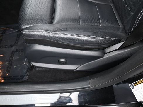 Used 2019 Mercedes-Benz GLC 300 GLC 300 image 15