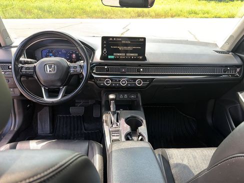 Used 2023 Honda Civic Touring image 32