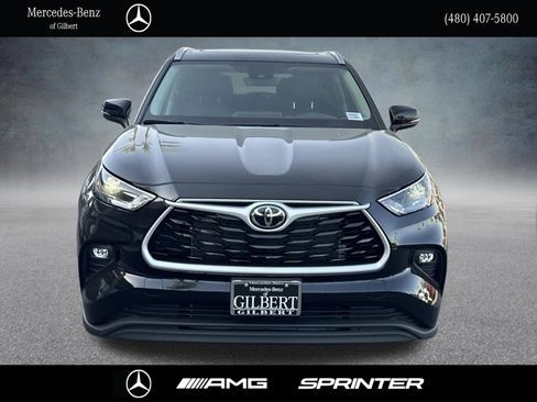 Used 2026 Toyota Highlander XLE AWD/4WD image 2