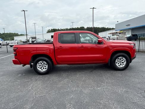 Used 2024 Nissan Frontier SV w/ Technology Package RWD image 5