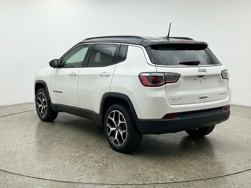 Used 2025 Jeep Compass Limited AWD/4WD image 6