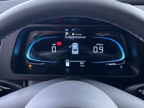 Used 2025 Hyundai Elantra Sport image 17