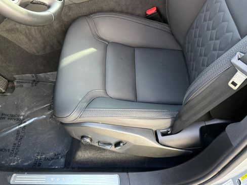 Used 2025 Volvo XC90 B6 Plus image 18