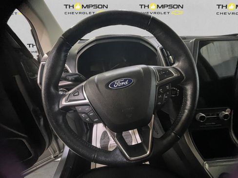 Used 2022 Ford Edge SEL image 12