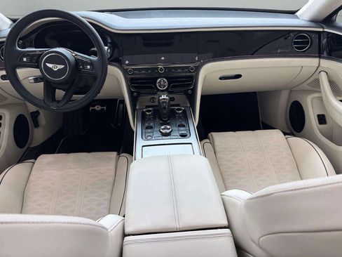 New 2025 Bentley Flying Spur Plug-In Hybrid image 4