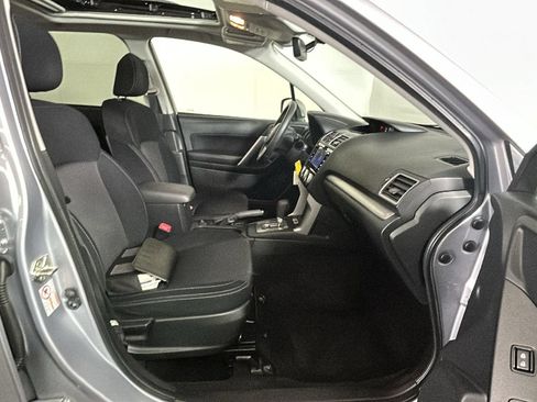 Used 2017 Subaru Forester 2.5i Premium AWD/4WD image 35