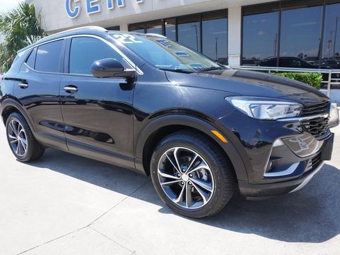 Used 2022 Buick Encore GX Select w/ Advanced Technology Package image 1