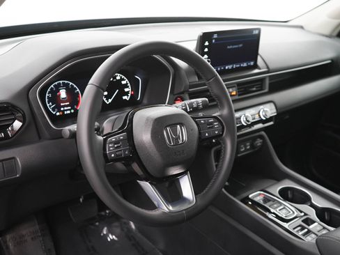 Used 2025 Honda Pilot EX-L image 22