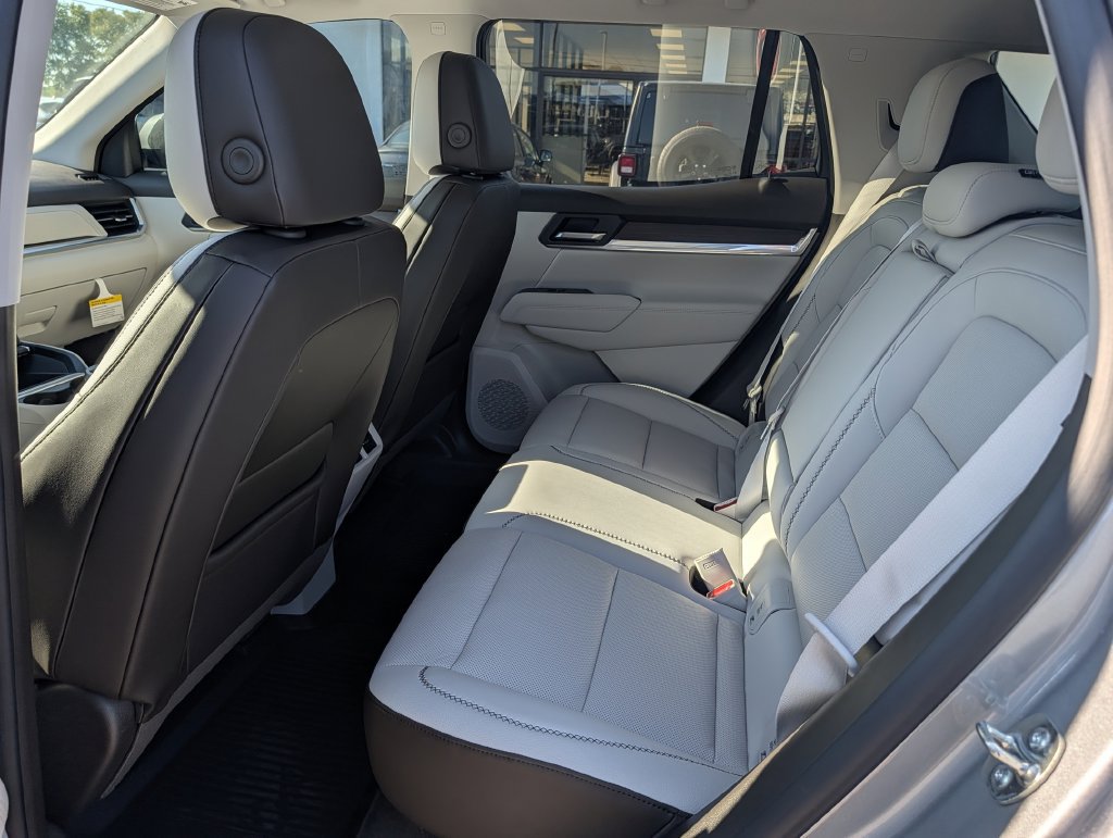 New 2027 GMC Terrain Denali w/ LPO, Floor Liner Package AWD/4WD image 25