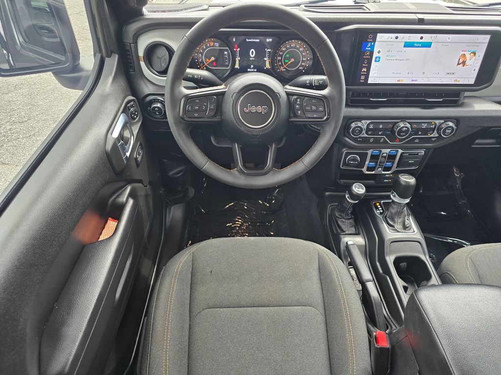 Used 2024 Jeep Gladiator Sport AWD/4WD image 29