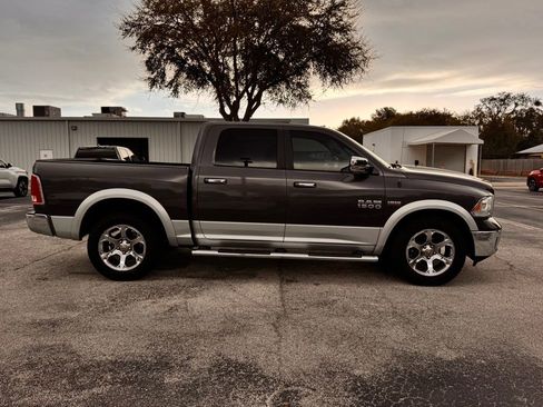 Used 2016 RAM 1500 Laramie w/ Convenience Group image 8