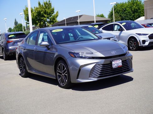 Used 2026 Toyota Camry XLE FWD image 1