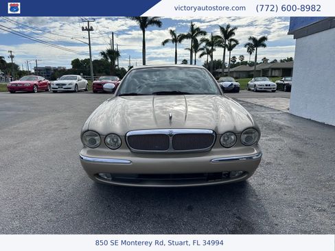Used 2005 Jaguar XJ8 L image 2