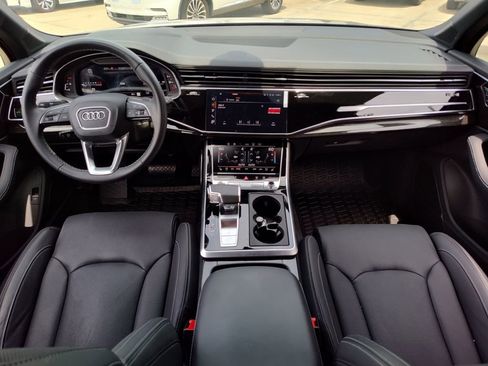 Used 2025 Audi Q7 3.0T Prestige w/ Prestige Package AWD/4WD image 32