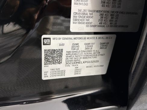 Used 2023 Chevrolet Silverado 1500 ZR2 w/ Technology Package image 34