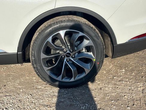 New 2026 Lincoln Aviator AWD image 9