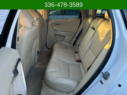 Used 2016 Volvo XC60 T5 Premier image 19