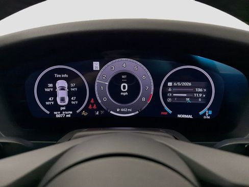 Certified 2025 Porsche 911 Carrera S RWD image 20