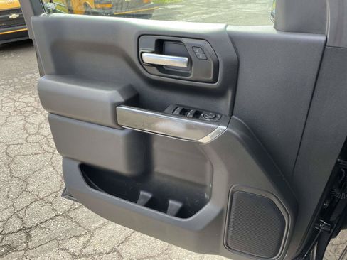 Certified 2025 Chevrolet Silverado 1500 Custom Trail Boss w/ Midnight Edition AWD/4WD image 26
