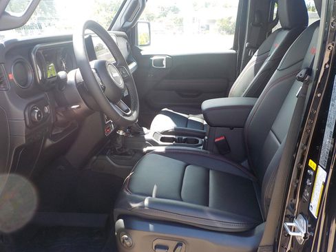 New 2026 Jeep Wrangler Unlimited Rubicon AWD/4WD image 24