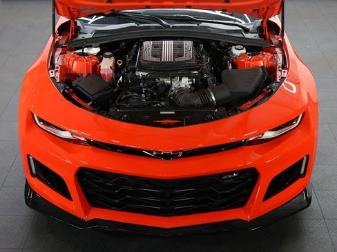 Used 2019 Chevrolet Camaro ZL1 image 3