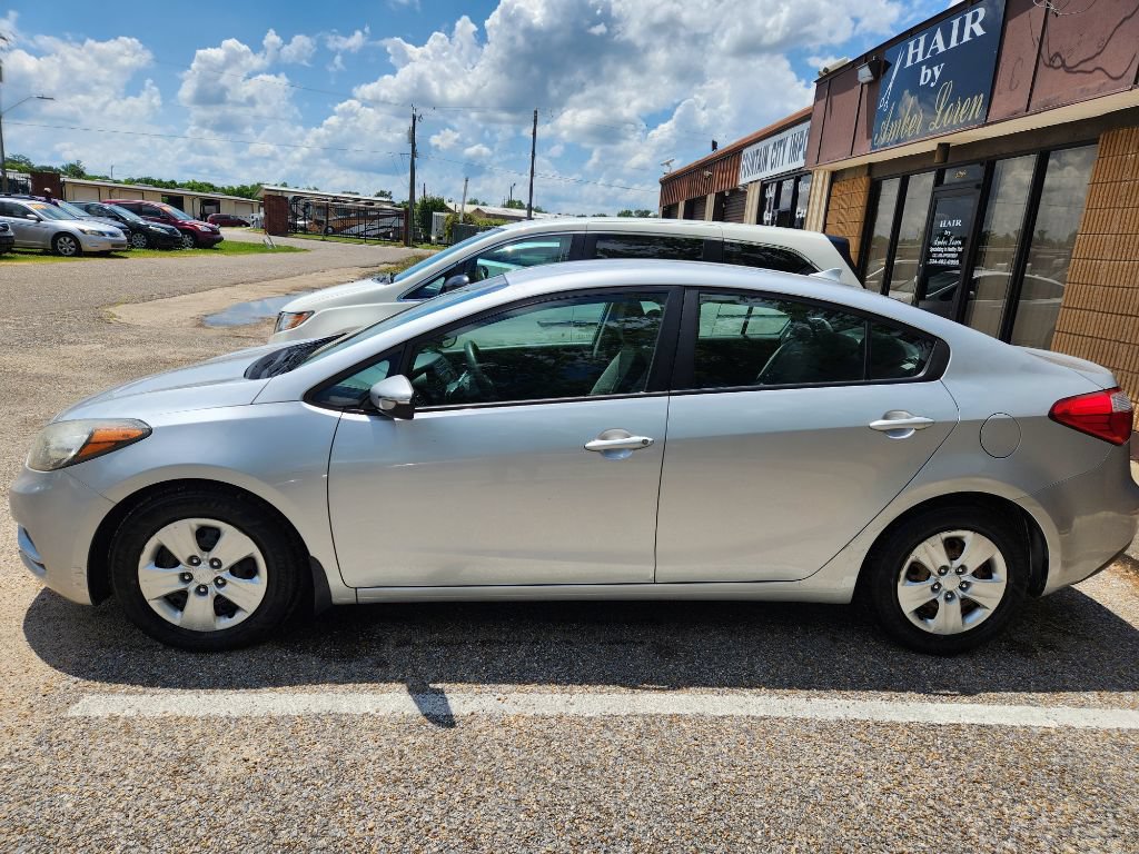 Used 2015 Kia Forte LX w/ Popular Package FWD image 4