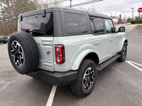 Used 2022 Ford Bronco Outer Banks image 3