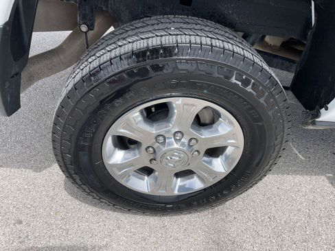 Used 2024 RAM 2500 Big Horn AWD/4WD image 34