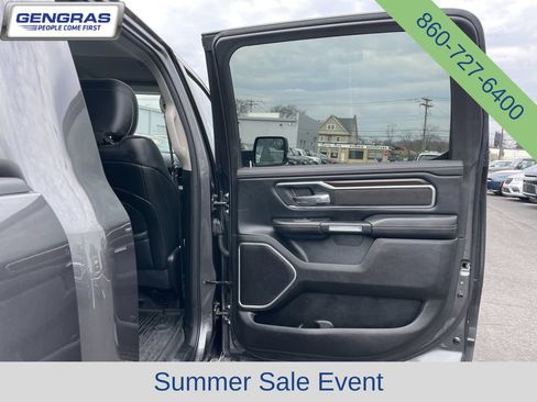 Used 2022 RAM 1500 Laramie AWD/4WD image 18
