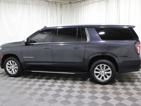 Used 2022 Chevrolet Suburban Premier image 40