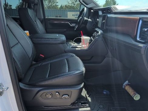 Used 2025 GMC Sierra 2500 Denali w/ Denali Reserve Package AWD/4WD image 10