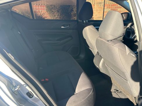 Used 2021 Nissan Altima 2.5 SV image 12