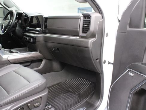 Used 2024 Chevrolet Silverado 3500 LTZ w/ LTZ Convenience Package AWD/4WD image 41