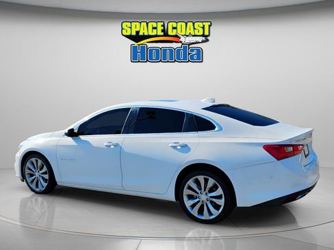 Used 2018 Chevrolet Malibu Premier w/ Premier Sun and Wheel Package image 8