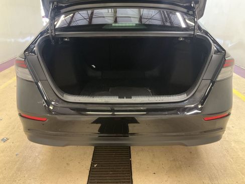 Used 2024 Honda Accord EX image 12