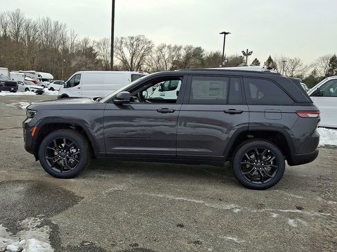 New 2025 Jeep Grand Cherokee Limited AWD/4WD image 5