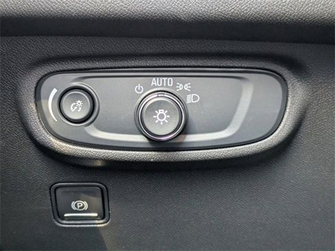 New 2024 GMC Terrain SLE w/ Driver Convenience Package image 27