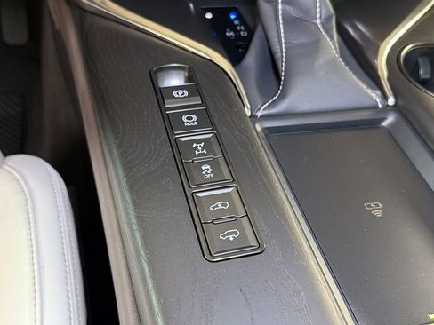 Used 2024 Lexus LX 600 4WD w/ Appearance Package image 29