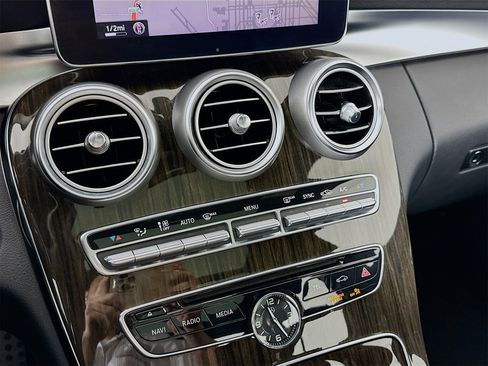 Used 2015 Mercedes-Benz C 400 4MATIC image 17