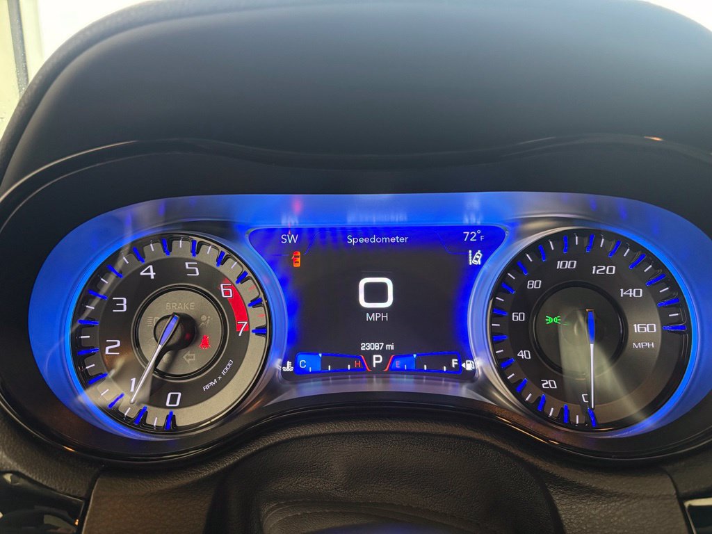 Used 2023 Chrysler 300 S w/ Comfort Group RWD image 6