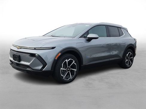 New 2026 Chevrolet Equinox EV LT AWD/4WD image 2