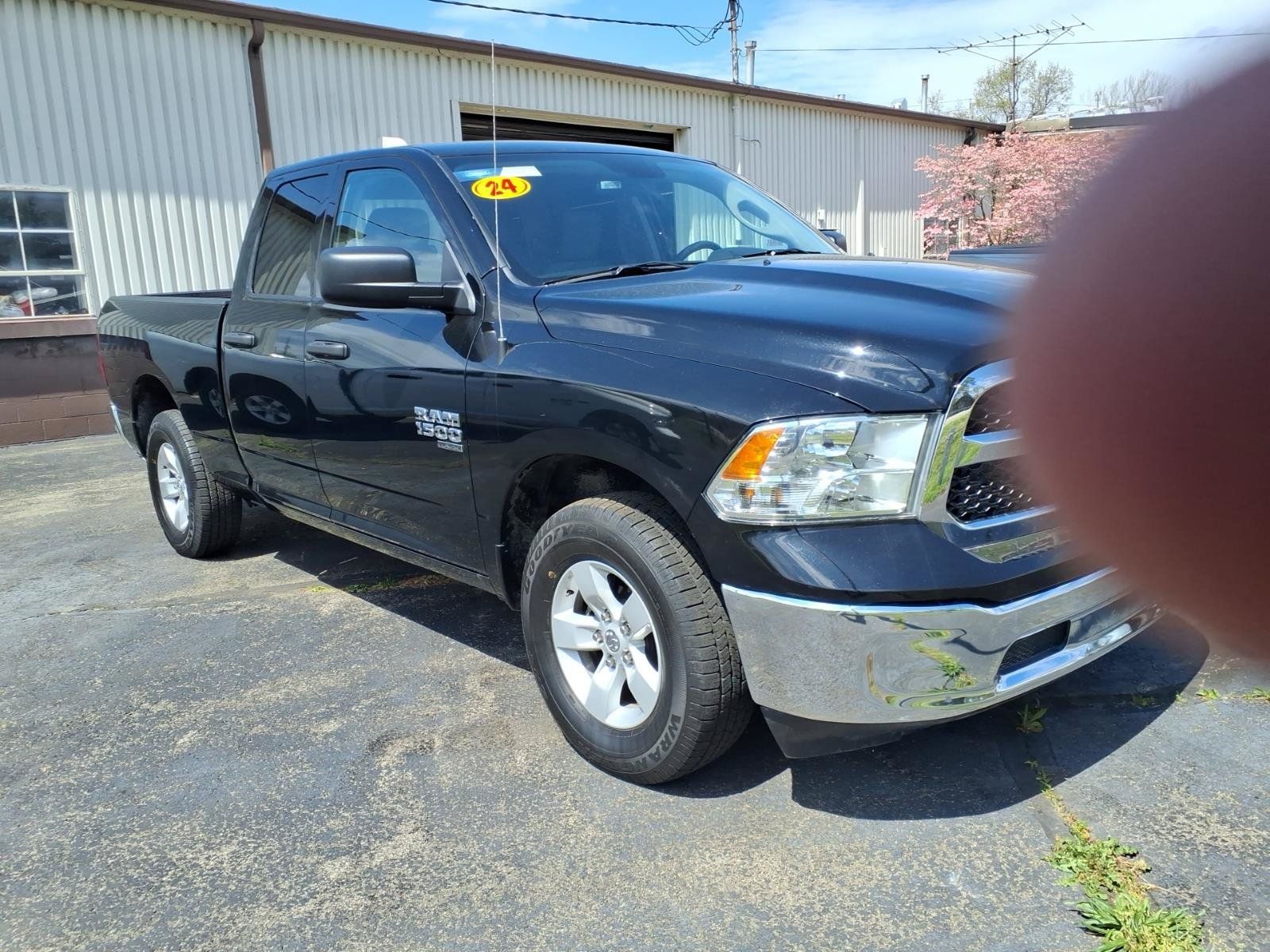 Used 2024 RAM 1500 Classic SLT AWD/4WD image 1