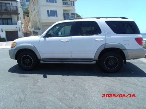 Used 2003 Toyota Sequoia SR5 image 6