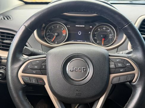 Used 2016 Jeep Cherokee Limited AWD/4WD image 14