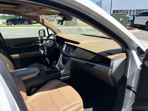 Used 2022 Cadillac XT6 Sport w/ Platinum Package AWD/4WD image 15