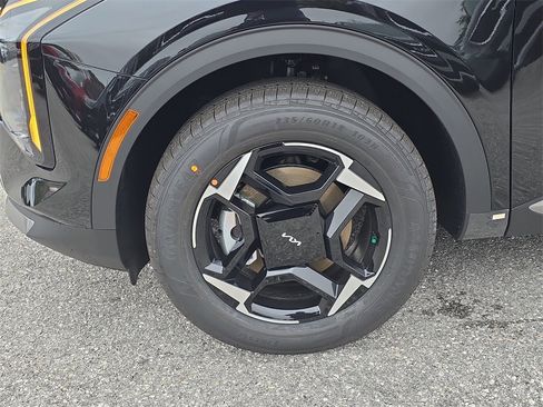 New 2026 Kia Sportage EX image 36