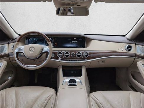 Used 2017 Mercedes-Benz S 550 Sedan image 20